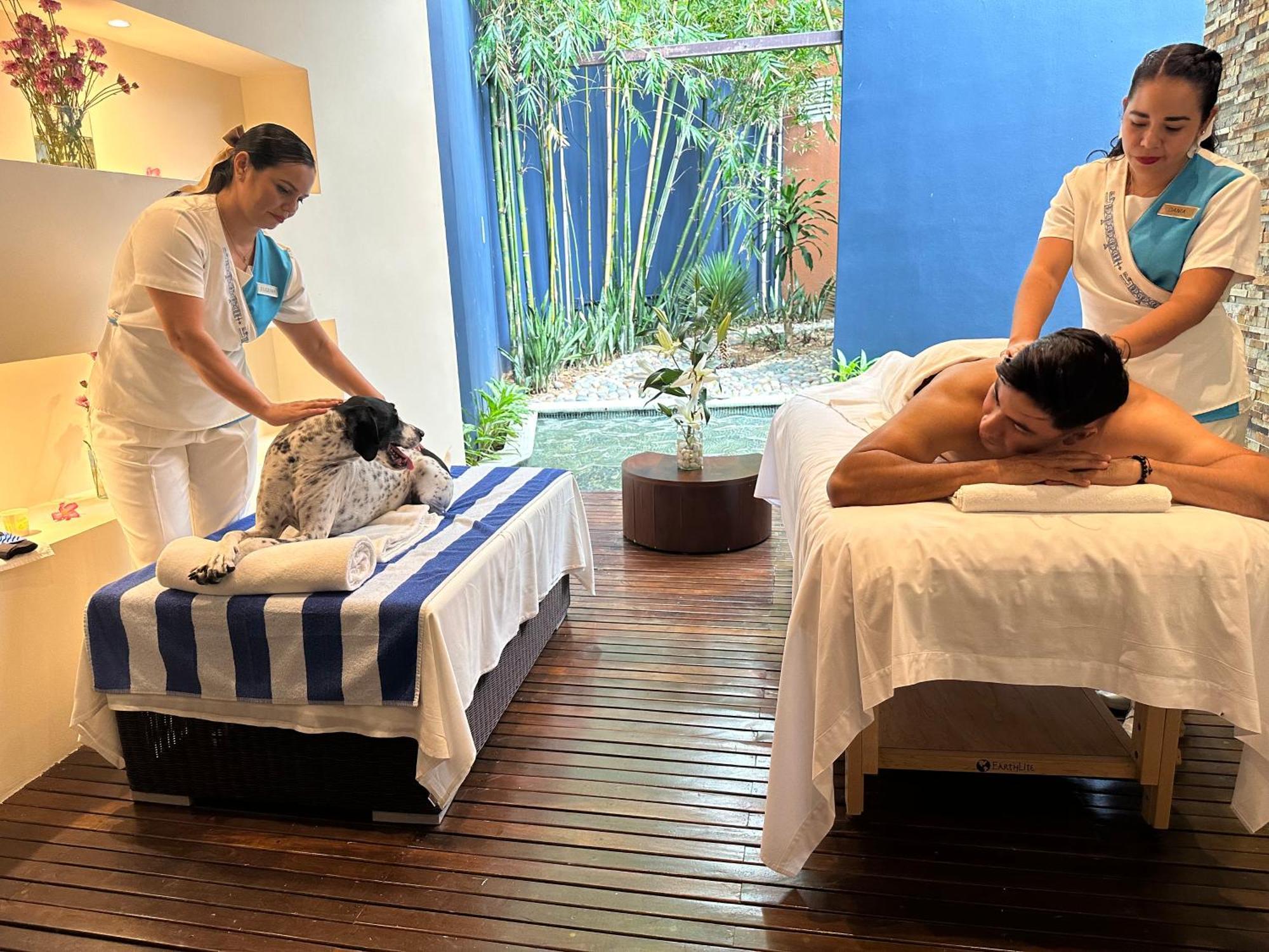 Azul Ixtapa Grand All Inclusive Suites - Spa & Convention Center Екстер'єр фото Spa in Cancun, Mexico