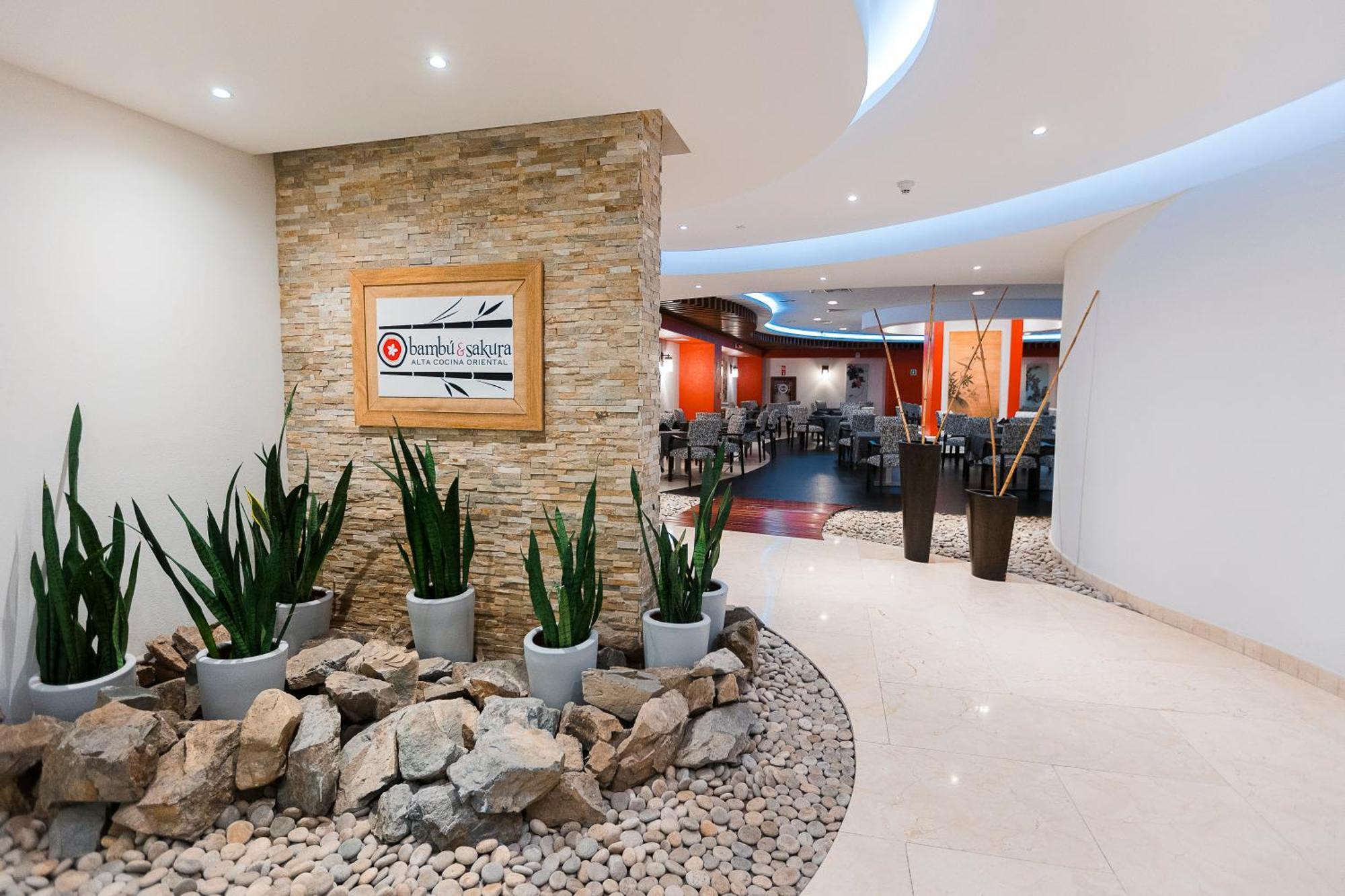 Azul Ixtapa Grand All Inclusive Suites - Spa & Convention Center Екстер'єр фото The interior of the lounge